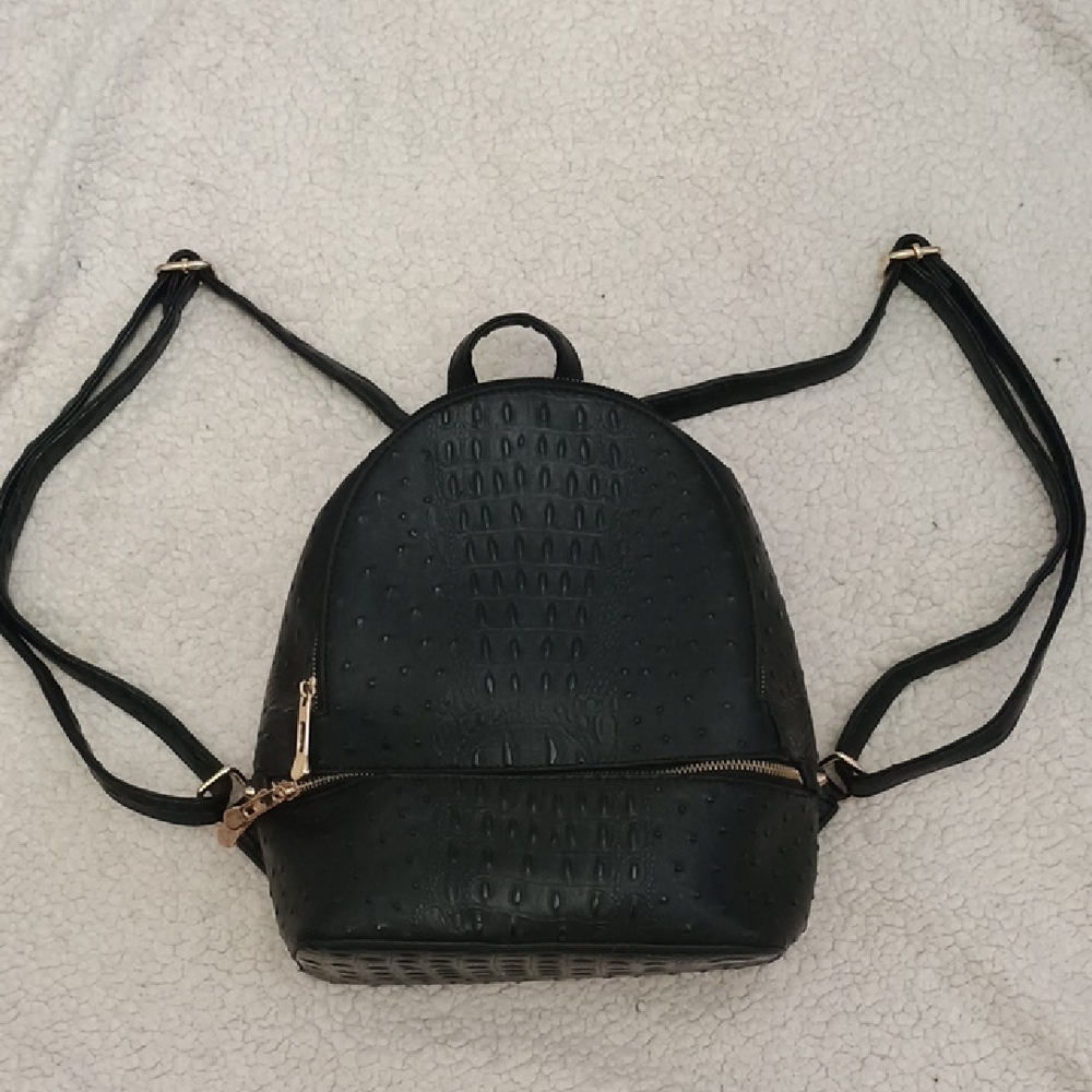 Faux Leather Croc Backpack Purse Nwot